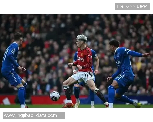 德甲热刺逆转曼联四比三全场沸腾数据分析揭示精彩瞬间