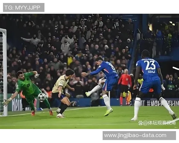 切尔西友谊赛大胜巴萨红牌事件引发全场热议与战术分析