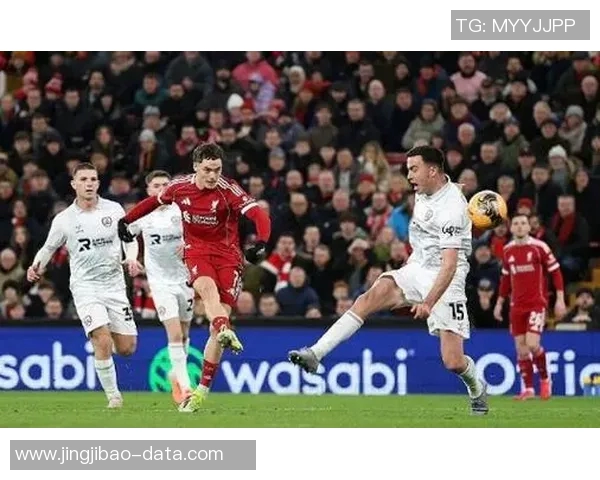 意甲激战：利物浦狂胜切尔西四球大捷帽子戏法点燃全场激情