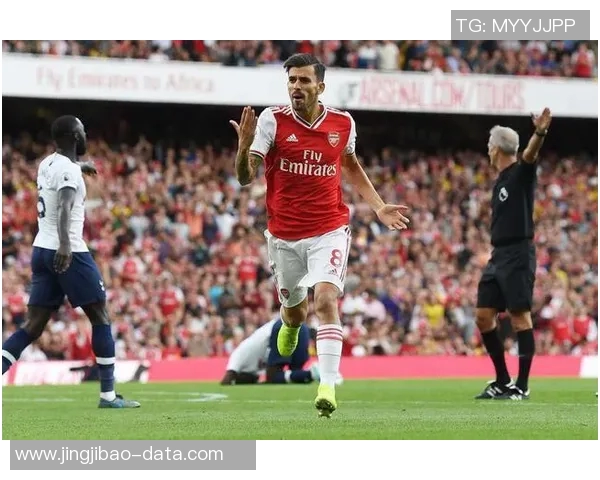 西甲激战：AC米兰险胜阿森纳乌龙球成比赛转折点精彩集锦回顾